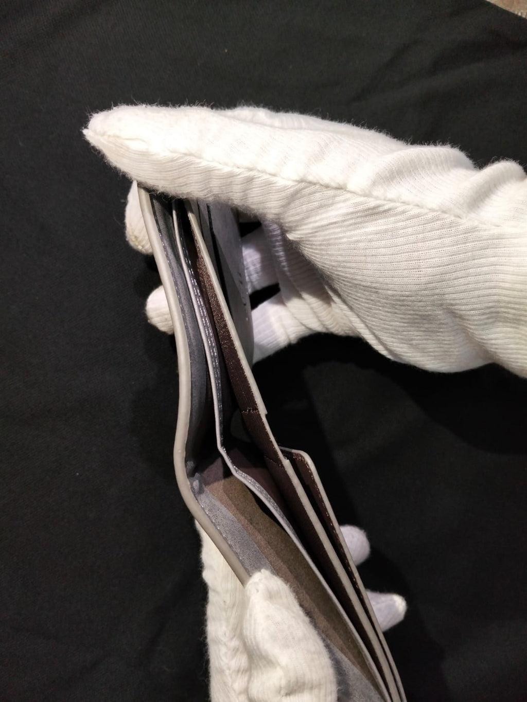 gray wallet